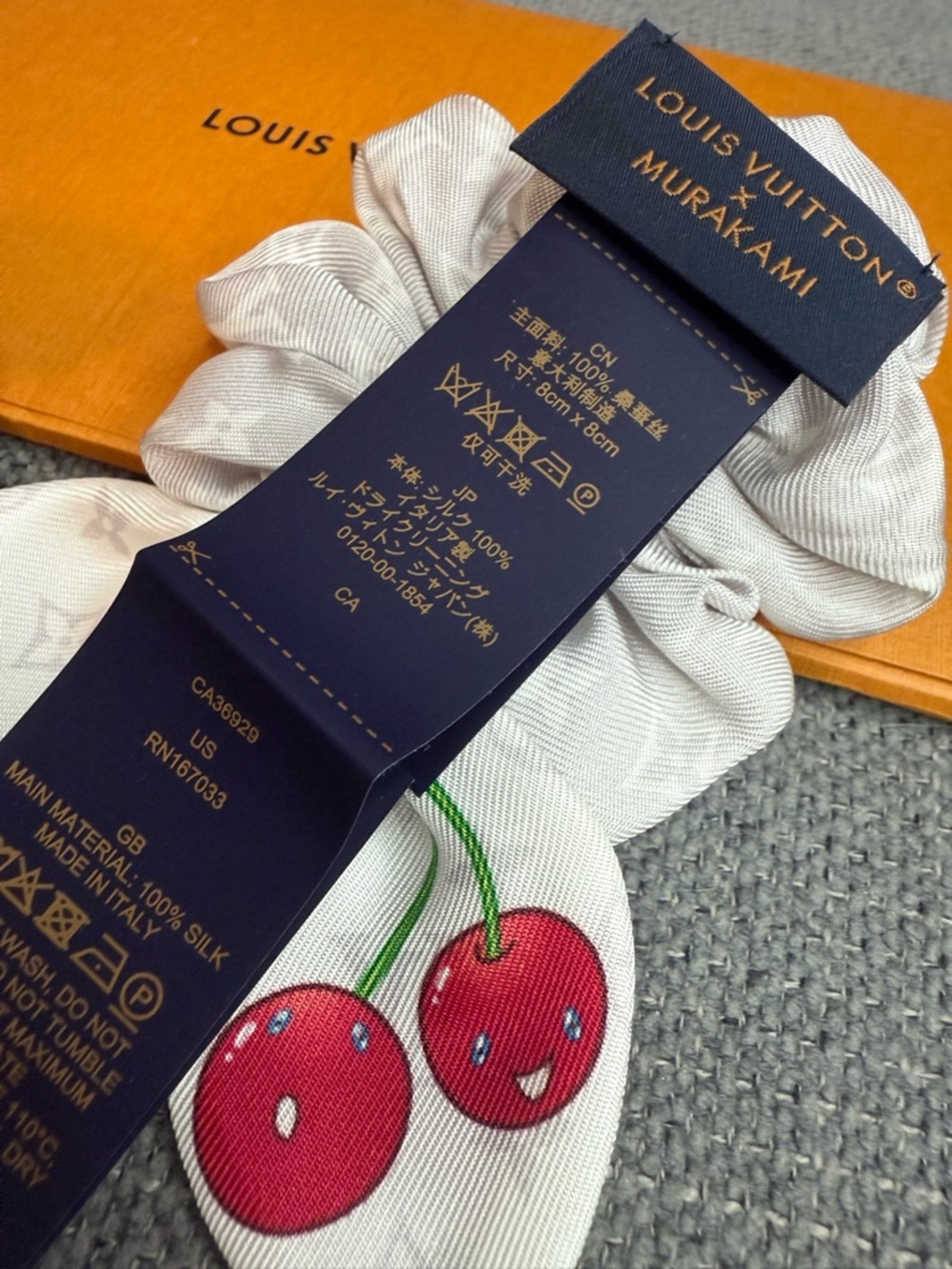 Louis Vuitton LV x TM Monogram Cerise CHOUCHOU scrunchie - Picture 5 of 5